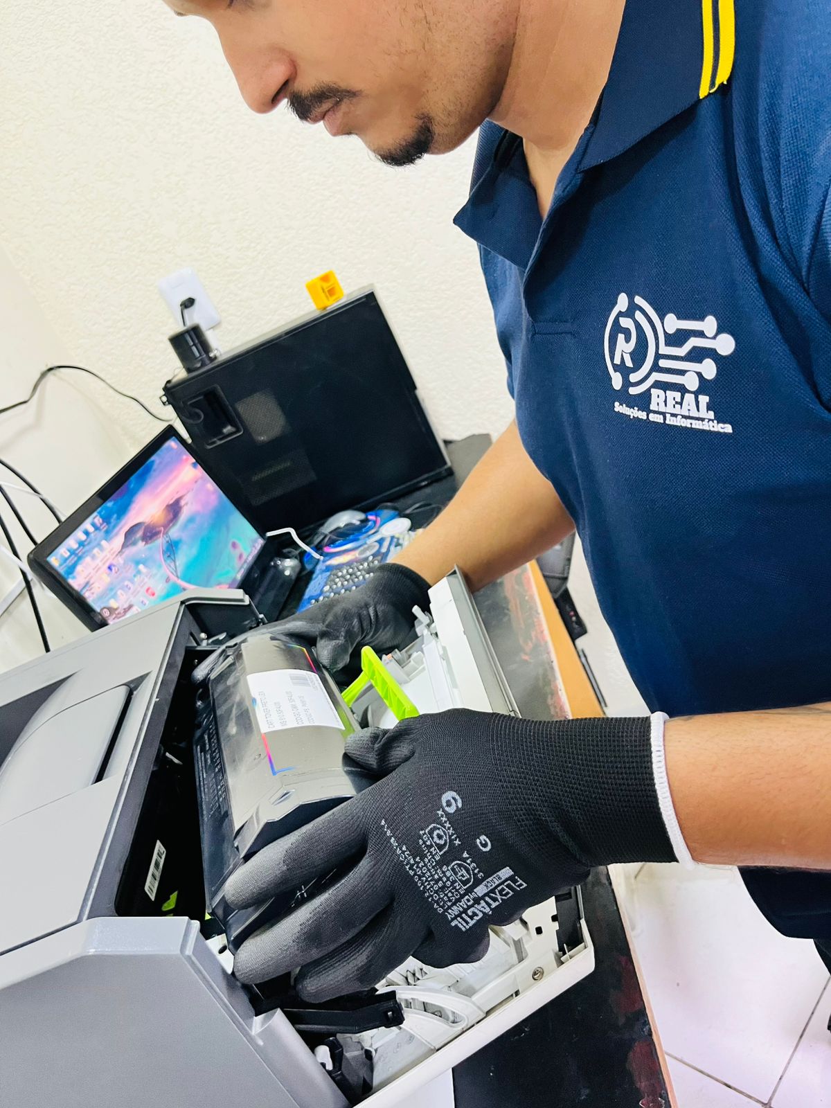 WhatsApp Image 2024-12-18 at 18.13.15